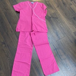 Scrubs top medium bottom xs